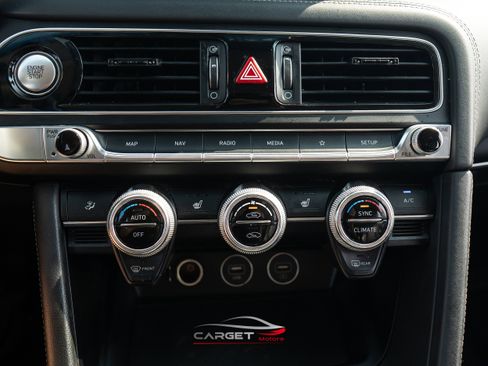 Used 2022 Genesis G70 2.0T image 28