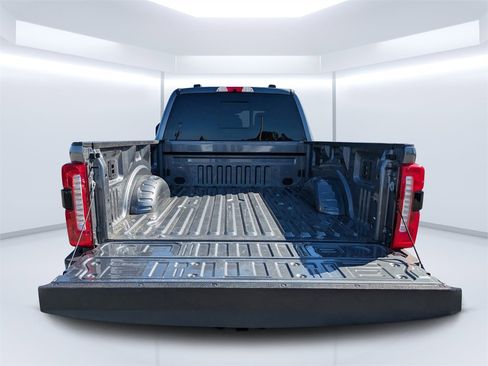 Used 2024 Ford F250 Lariat w/ Sport Appearance Package image 12