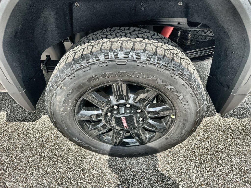 New 2026 GMC Sierra 2500 AT4 w/ AT4 Premium Plus Package AWD/4WD image 12