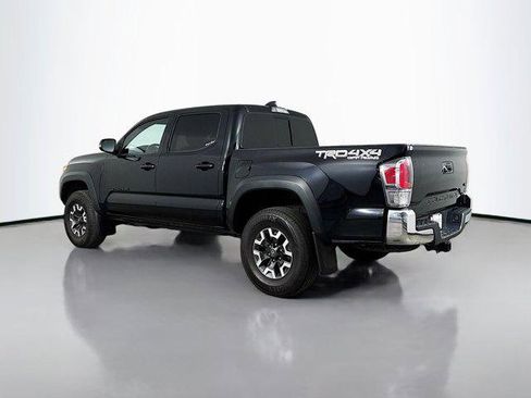 Certified 2021 Toyota Tacoma TRD Off-Road AWD/4WD image 5