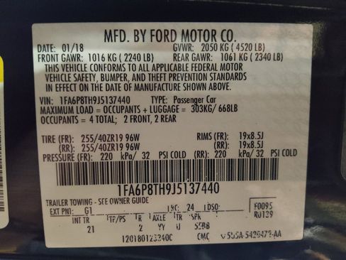 Used 2018 Ford Mustang Coupe w/ Equipment Group 101A RWD image 33