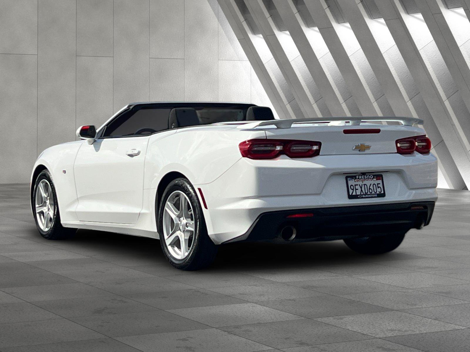 Used 2023 Chevrolet Camaro LT RWD image 6