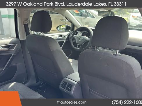 Used 2016 Volkswagen Golf S FWD image 29