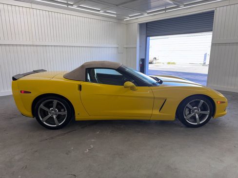 Used 2009 Chevrolet Corvette Convertible 2D w/ Preferred Equipment Group image 4