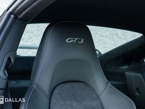 Used 2018 Porsche 911 GT3 RWD image 33