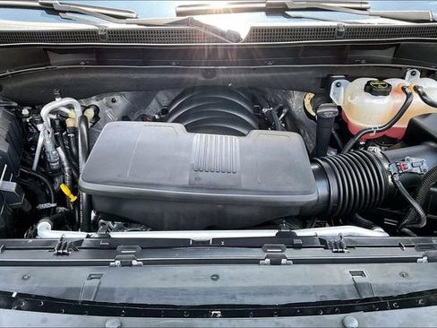Used 2025 GMC Yukon Denali AWD/4WD image 21