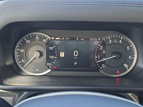 Used 2023 Land Rover Defender 110 SE AWD/4WD image 14