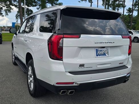 Used 2025 GMC Yukon Denali AWD/4WD image 3