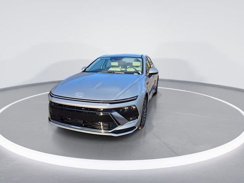 New 2025 Hyundai Sonata SEL image 4