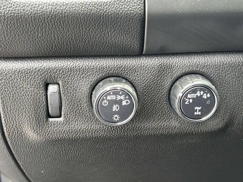 Used 2019 Chevrolet Colorado LT w/ Colorado RST Special Edition AWD/4WD image 16