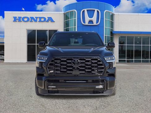 Used 2024 Toyota Sequoia Platinum AWD/4WD image 8