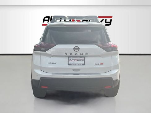 Used 2025 Nissan Rogue SV AWD/4WD image 6