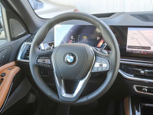 Used 2026 BMW X5 sDrive40i w/ Premium Package RWD image 12