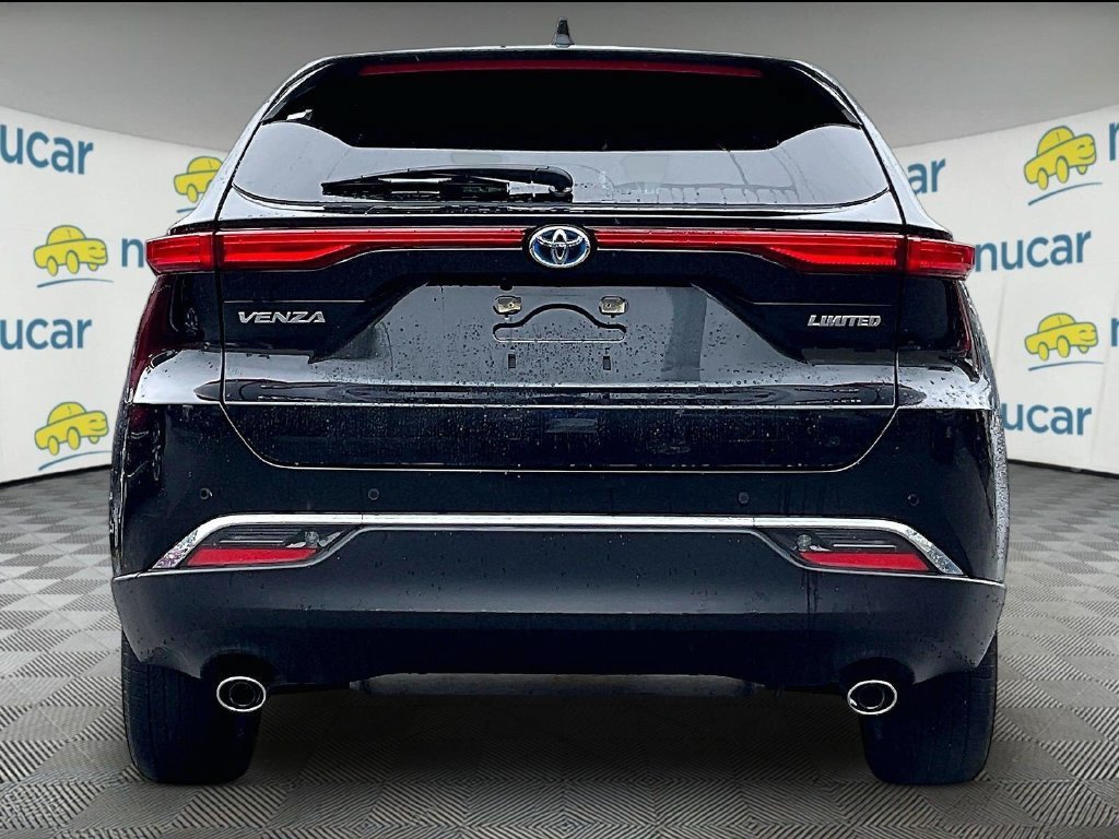 Used 2023 Toyota Venza Limited AWD/4WD image 5