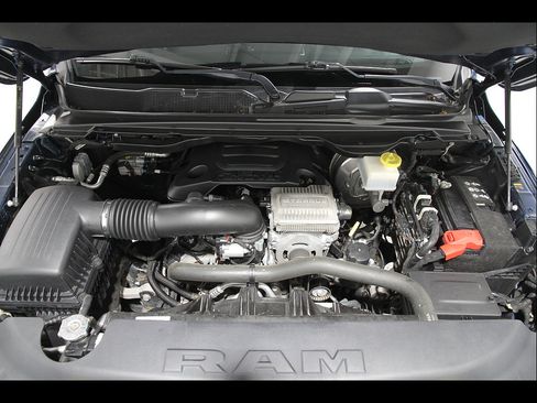Used 2023 RAM 1500 Laramie AWD/4WD image 22