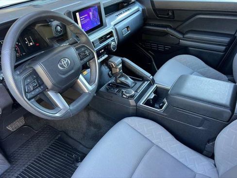 Certified 2024 Toyota Tacoma SR5 w/ SR5 Upgrade Package AWD/4WD image 11