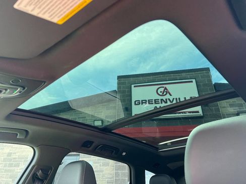 Used 2021 GMC Yukon XL Denali image 27