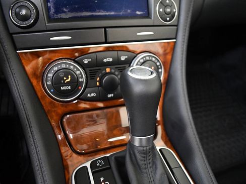 Used 2009 Mercedes-Benz SL 550 image 18