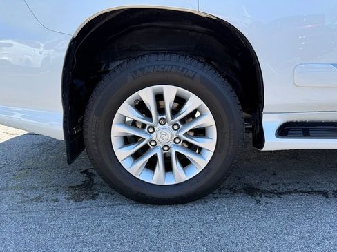 Used 2019 Lexus GX 460 Premium w/ Premium Package AWD/4WD image 28