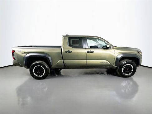 Used 2024 Toyota Tacoma TRD Off-Road image 7
