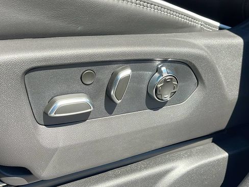 New 2026 GMC Yukon AT4 Ultimate AWD/4WD image 14