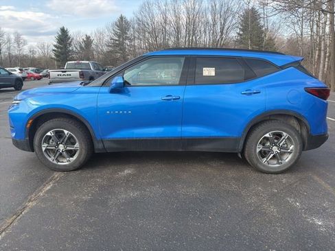 Used 2024 Chevrolet Blazer LT w/ Convenience Package FWD image 6