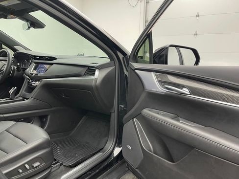 Used 2022 Cadillac XT5 Sportv AWD/4WD image 33