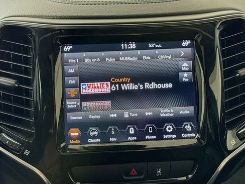 Used 2022 Jeep Cherokee Limited w/ Elite Package image 15