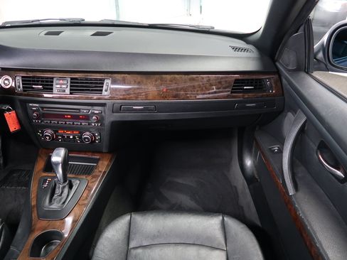 Used 2011 BMW 328i Convertible RWD image 14