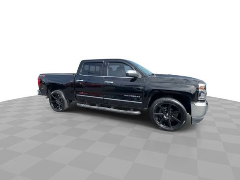 Used 2017 Chevrolet Silverado 1500 LTZ w/ LPO, Black Pack image 9