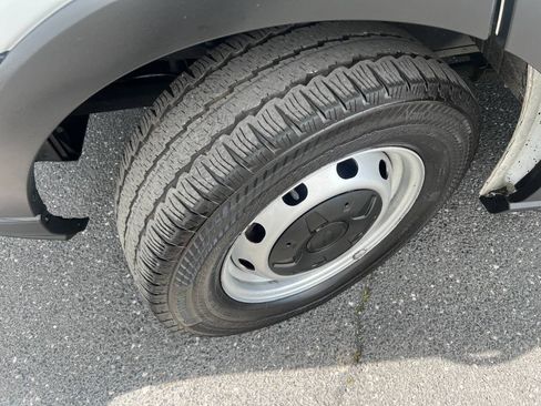 Used 2019 Ford Transit 150 130 Low Roof RWD image 38