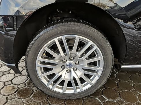 Used 2023 Ford Expedition Limited image 10