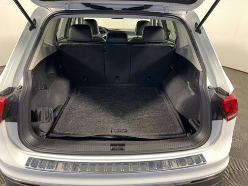 Used 2022 Volkswagen Tiguan SE AWD/4WD image 10