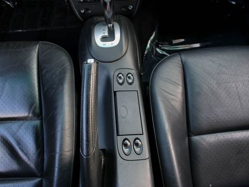 Used 2004 Porsche 911 Carrera 4S AWD/4WD image 24
