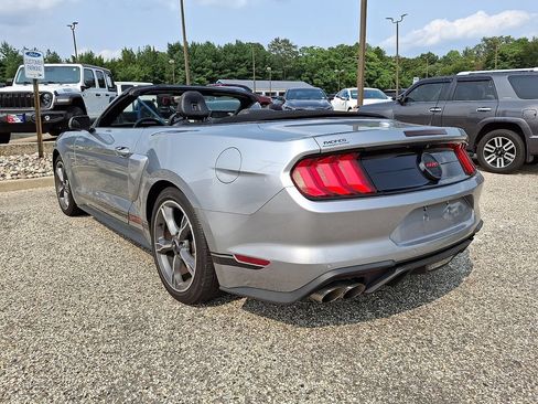 Used 2022 Ford Mustang GT Premium w/ Equipment Group 401A RWD image 6