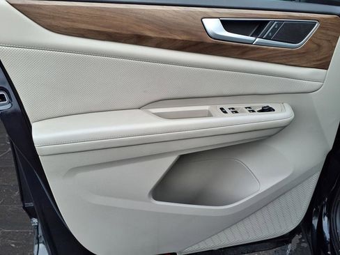 Used 2024 Volkswagen Atlas SE image 51