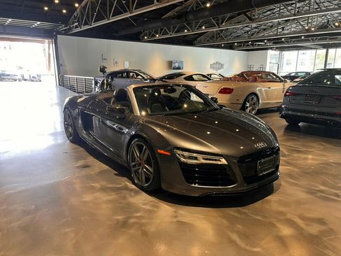 Used 2015 Audi R8 V10 image 11