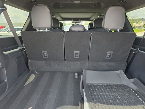 New 2025 Lincoln Navigator L Black Label image 9