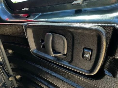 Used 2015 Chevrolet Express 2500 RWD image 28