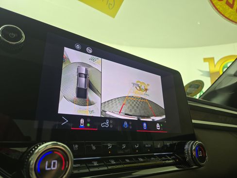 Used 2025 GMC Canyon Denali w/ LPO, Denali Black Edition image 21