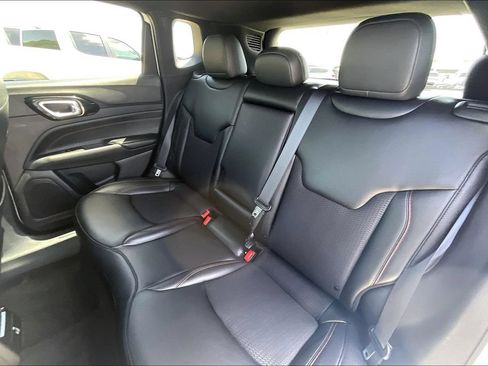 Used 2026 Jeep Compass Trailhawk AWD/4WD image 19
