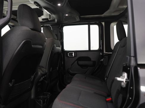 Used 2025 Jeep Wrangler Unlimited Rubicon w/ Dual Top Group AWD/4WD image 17