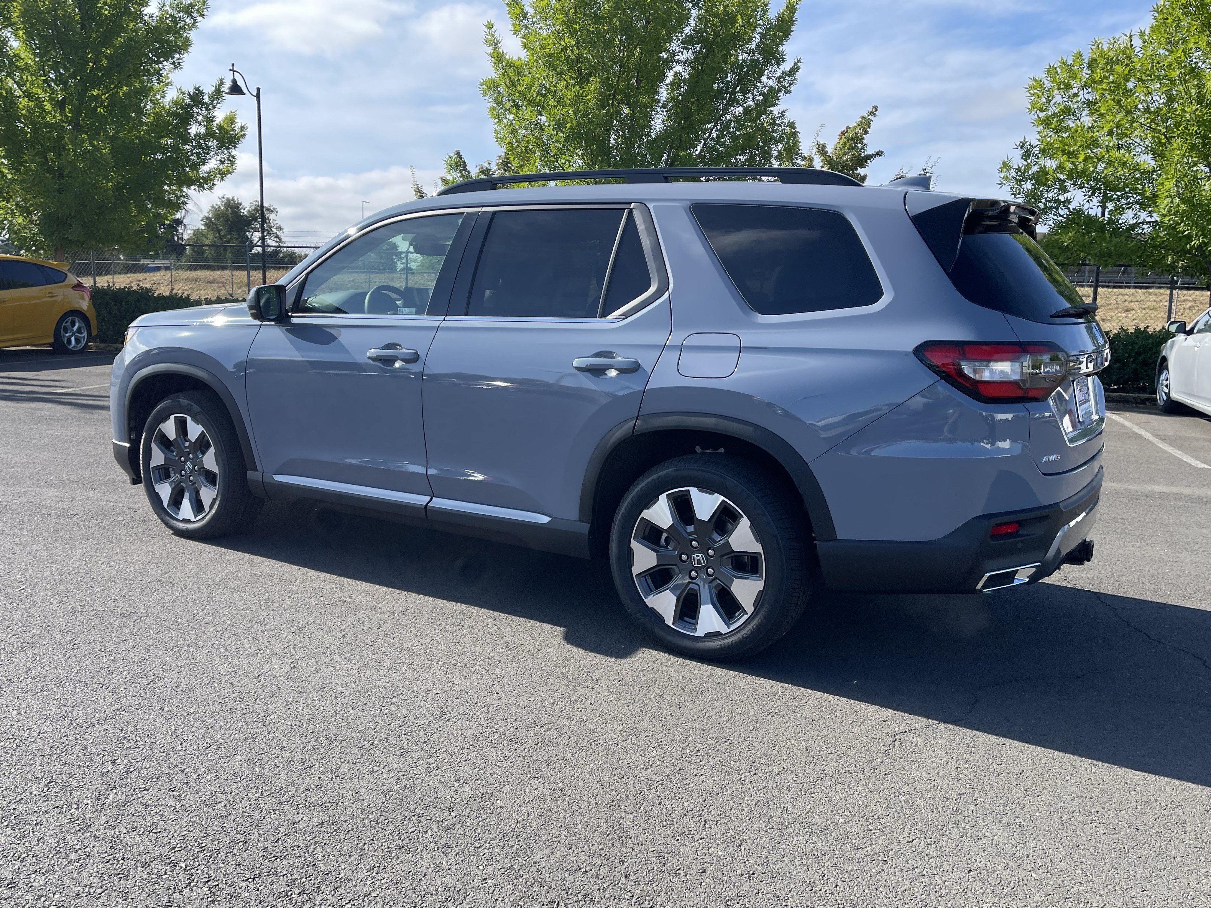 New 2026 Honda Pilot Elite image 3