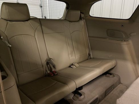 Used 2009 Buick Enclave CXL w/ Entertainment Package #2 image 18