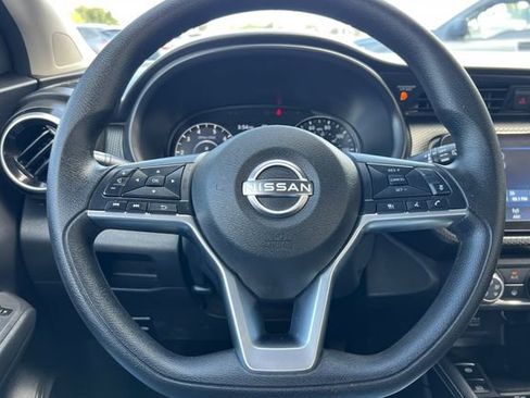 Used 2024 Nissan Kicks SV FWD image 26