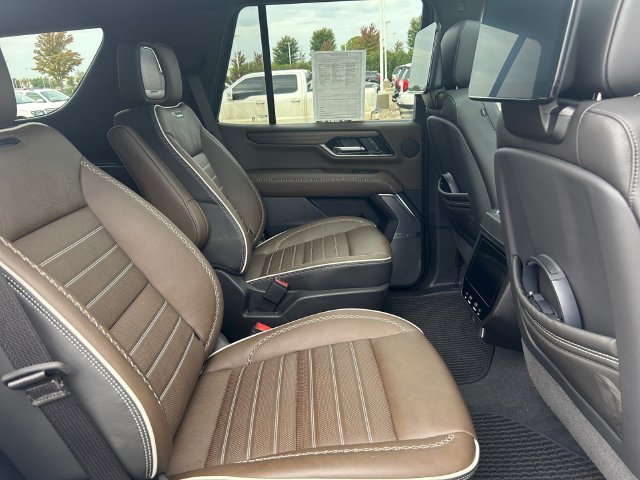 Used 2026 GMC Yukon Denali Ultimate AWD/4WD image 16