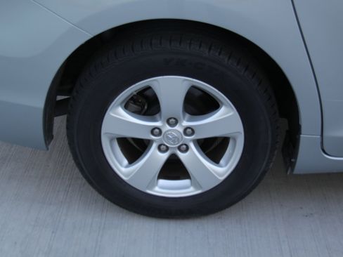 Used 2014 Toyota Sienna L image 24