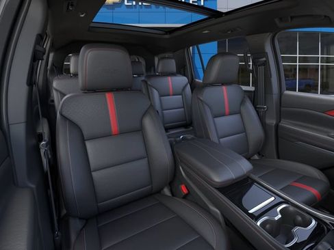 New 2026 Chevrolet Traverse RS w/ LPO, Floor Liner Package FWD image 16