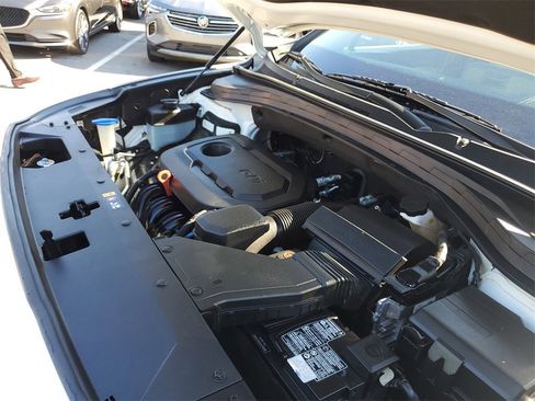 Used 2020 Hyundai Santa Fe Limited image 7