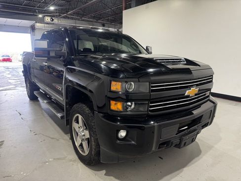 Used 2019 Chevrolet Silverado 2500 LTZ w/ Duramax Plus Package image 4